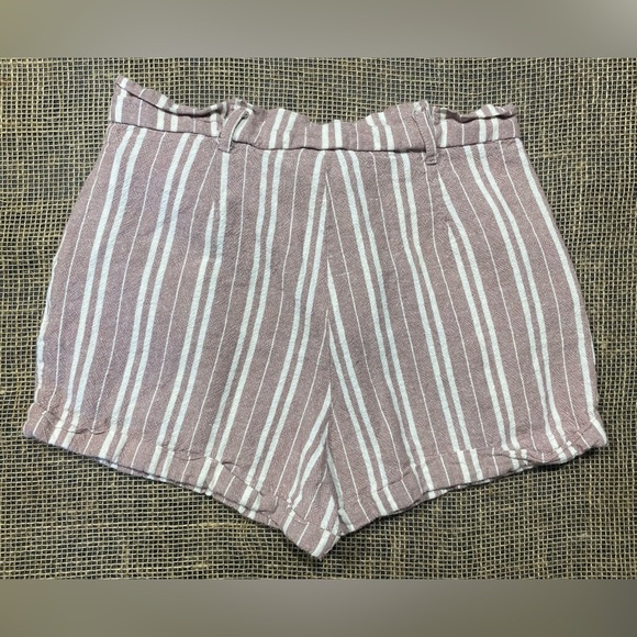 Forever 21 Striped Shorts, Size S, Linen Blend, Cuffs and Belt Loops, Pleated - Picture 5 of 5